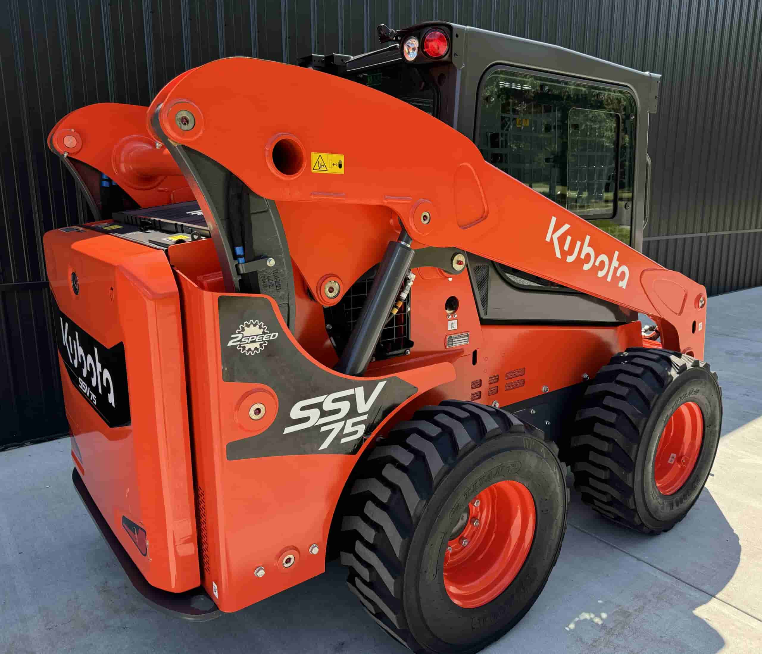 2024 KUBOTA SSV75 HIGH FLOW
